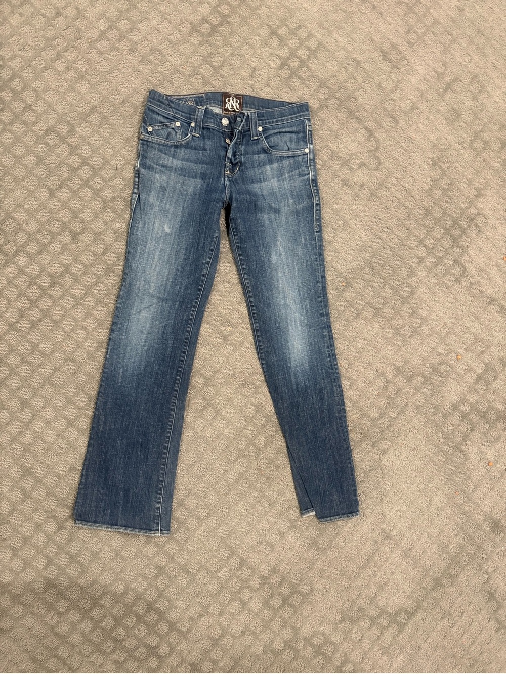 Rock & Republic Straight Leg Jeans - Medium Blue